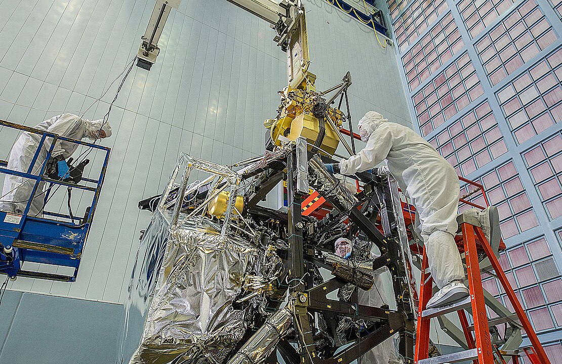 NIRCam being installed in 2014 (Credit : Chris Gunn)