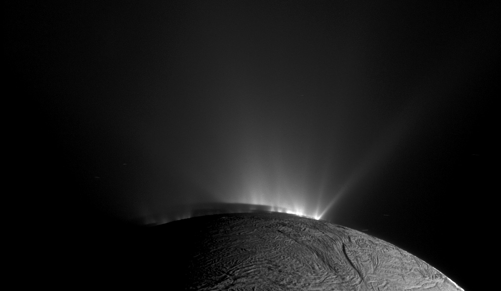 Alien Oceans May Conceal Signs of Life from Spacecraft