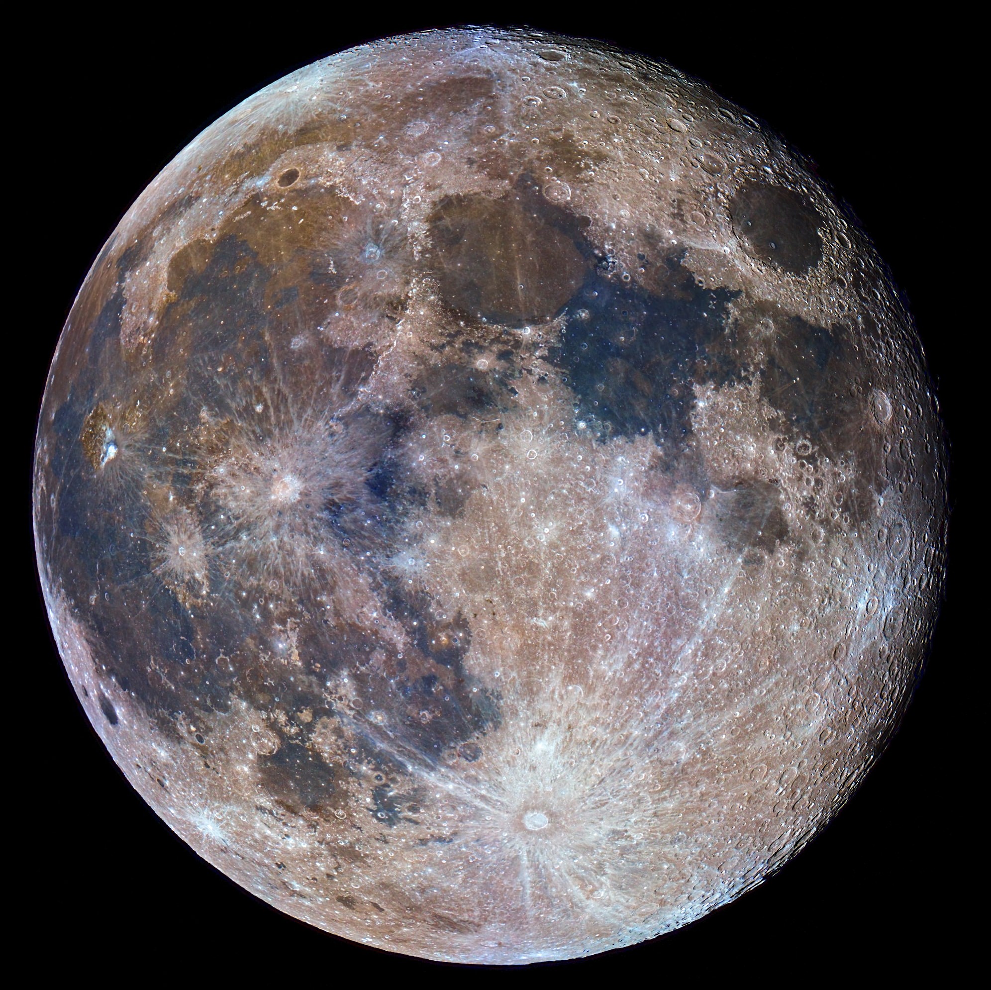 A Splash of Color Across the Supermoon
