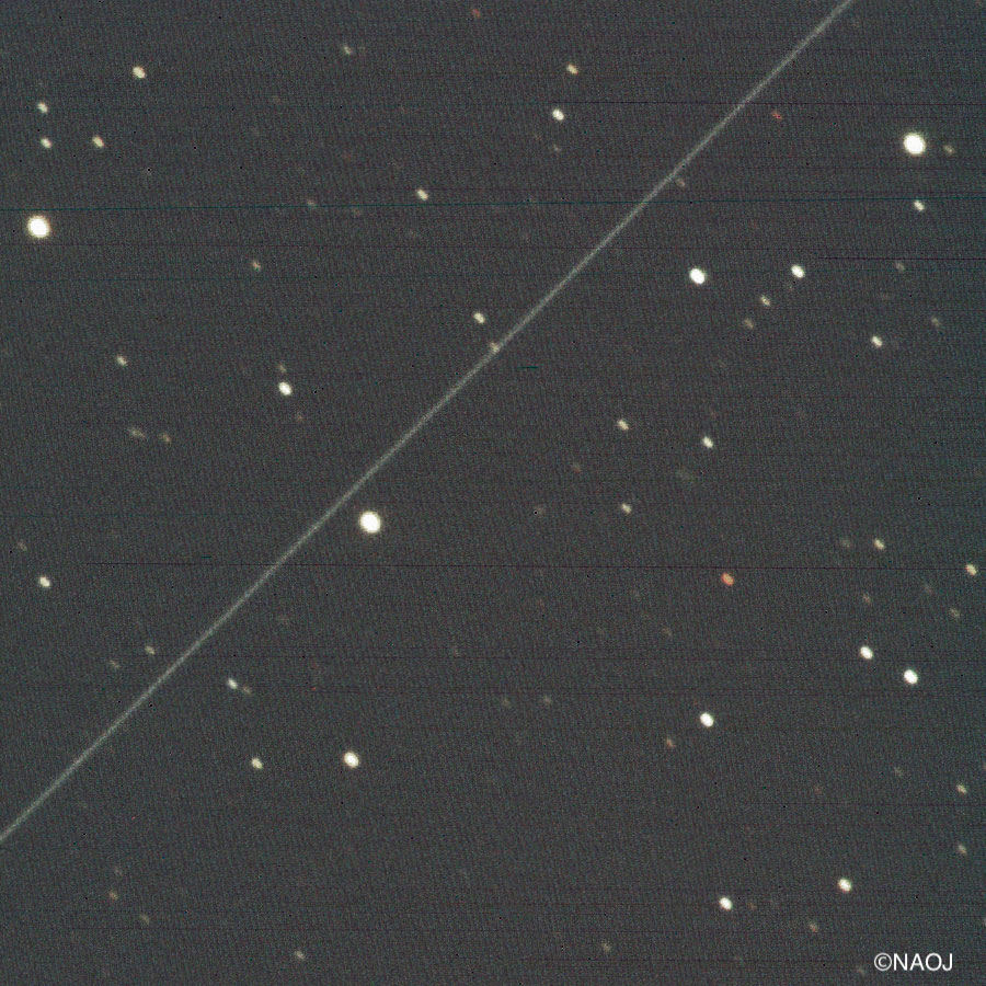 Astronomers Confirm That Darksat is About Half as Bright as an Unpainted Starlink