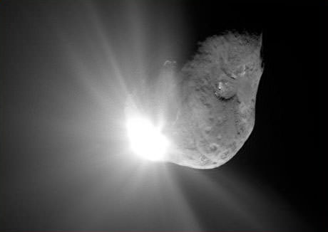 Sub-surface Oceans In Early Comets Suggest Possible Origin of Life