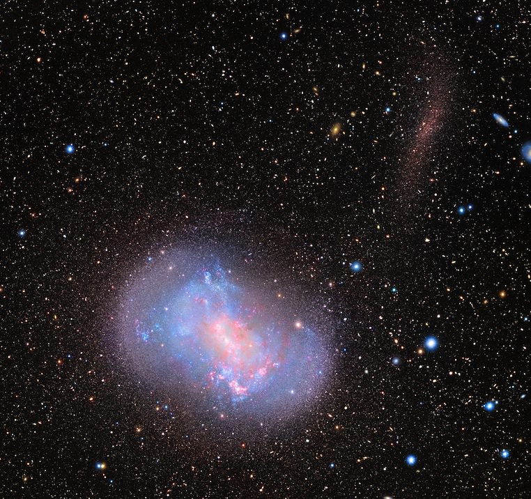 'Stealth Merger' of Dwarf Galaxies Seen in New Images